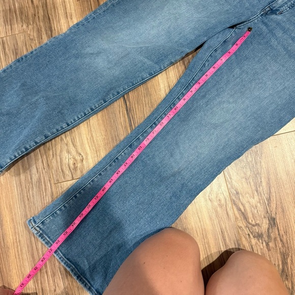 Madewell Kick Out Crop Jeans - Picture 6 of 10